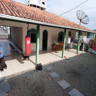 3 Casas no Mesmo Terreno