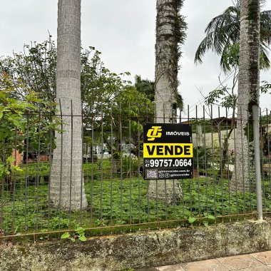 Dois Terrenos no Monte Alegre - Bem Localizados!