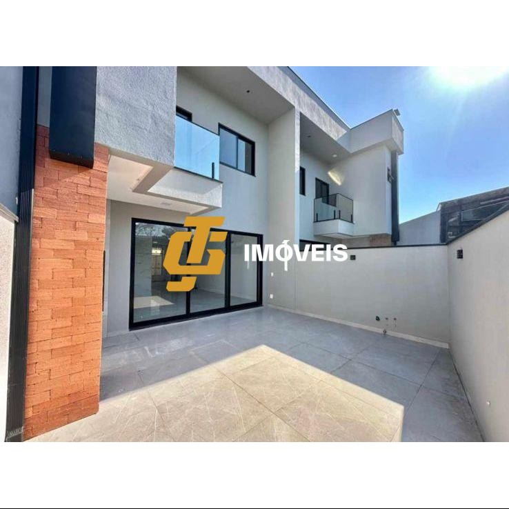 Casa à venda com 3 quartos, 142m² - Foto 2