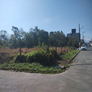 Terreno Escriturado no Bairro Santa Regina