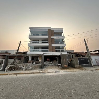  Apartamentos Modernos com Ótima Localização