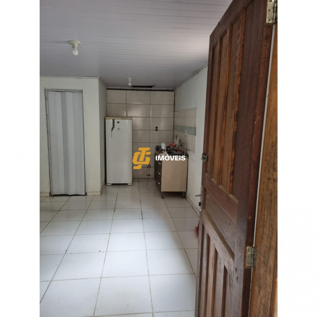 Casa à venda com 2 quartos, 198m² - Foto 3