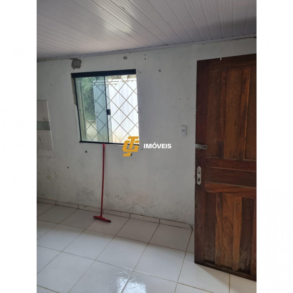 Casa à venda com 2 quartos, 198m² - Foto 4