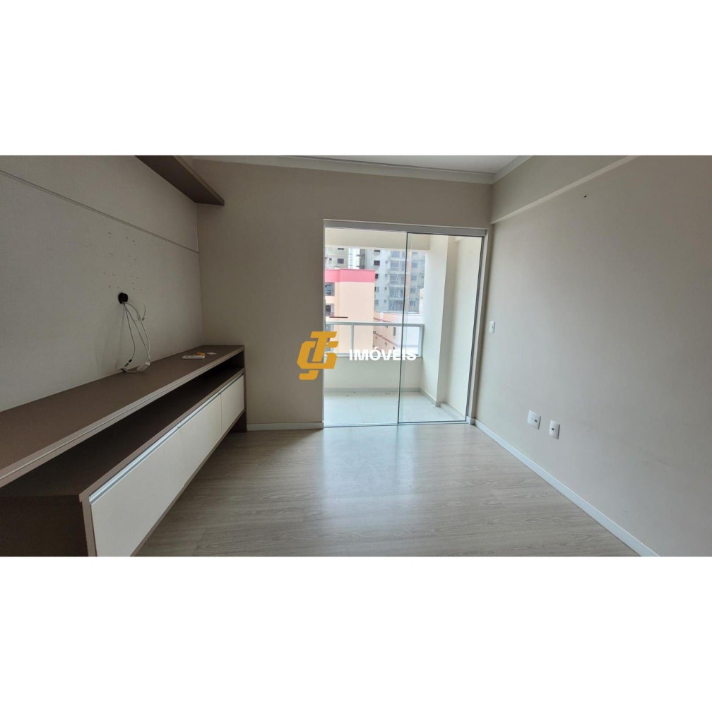 Apartamento à venda com 2 quartos, 64m² - Foto 17