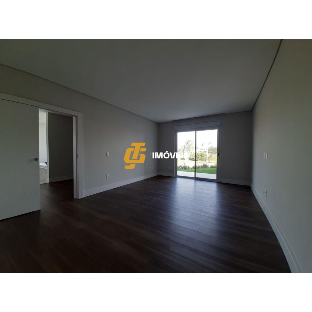 Casa à venda com 4 quartos, 370m² - Foto 14