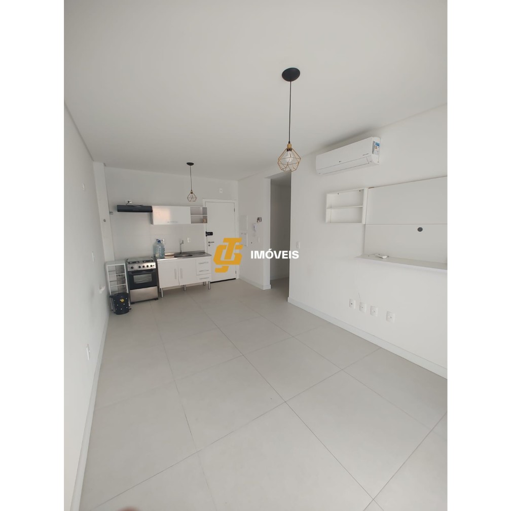 Apartamento à venda com 1 quarto, 171m² - Foto 2