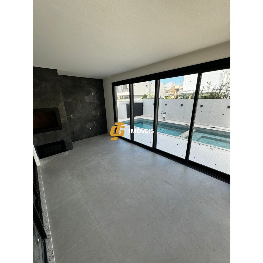 Casa à venda com 3 quartos, 251m² - Foto 4