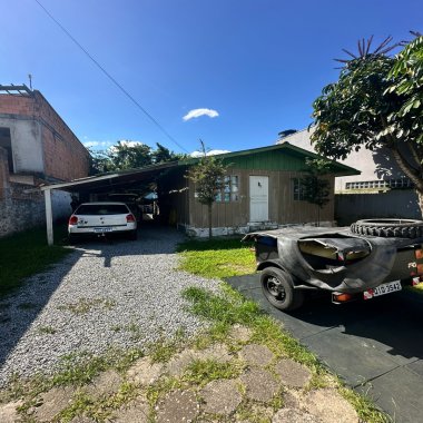 Terreno com Casa de Madeira – Santa Regina, Camboriú