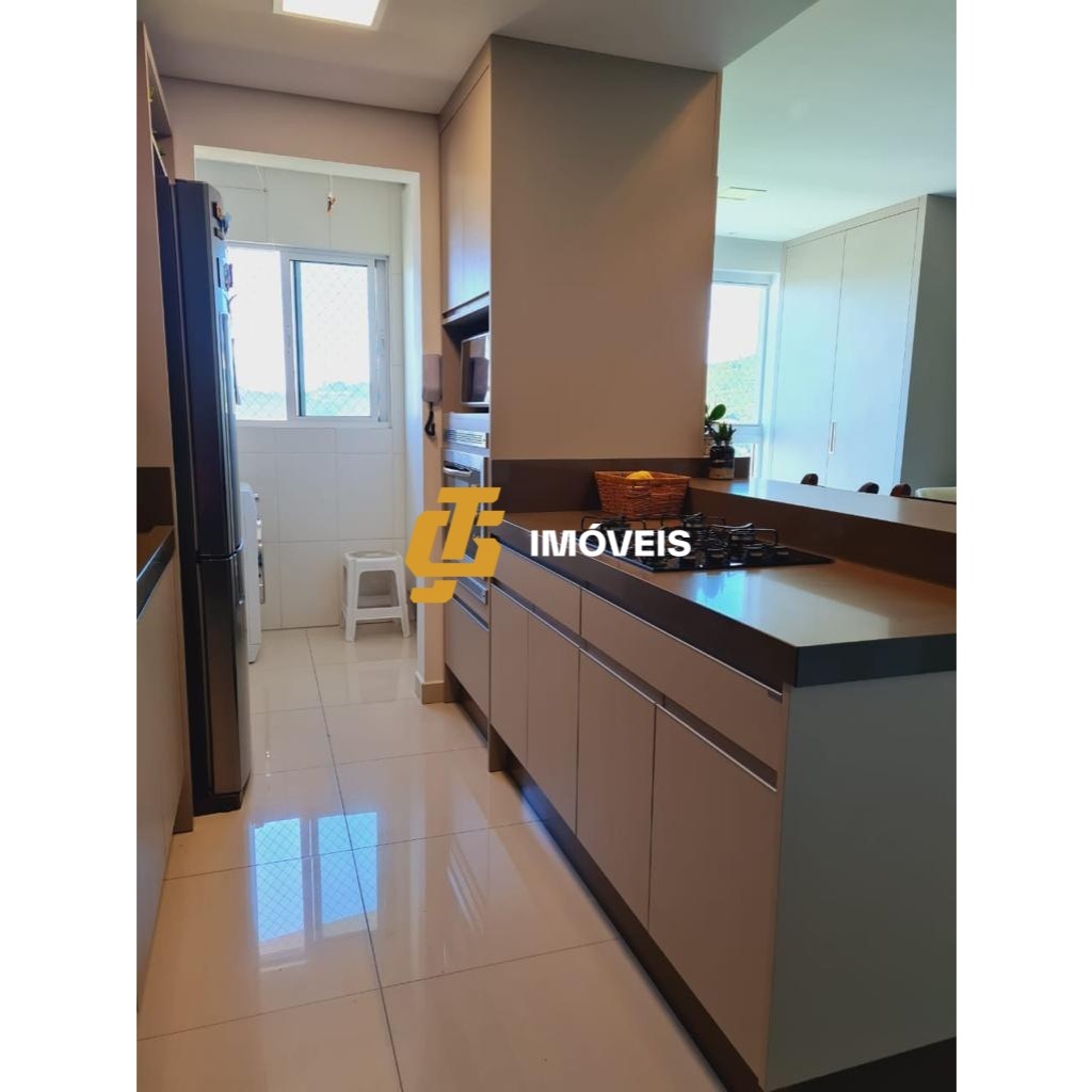 Apartamento à venda com 3 quartos, 101m² - Foto 1