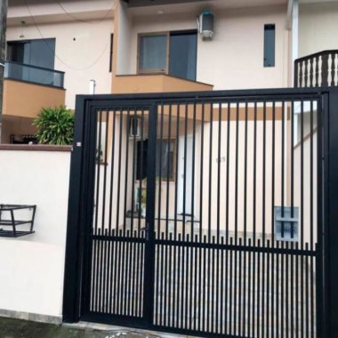 Sobrado no Ariribá – 2 Suítes