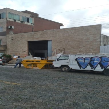 Galpão 240m² no Monte Alegre