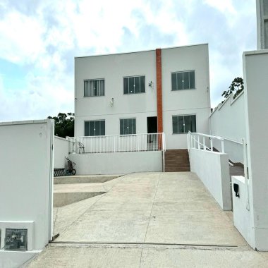 🔑 Sobrado Novo com 2 Quartos