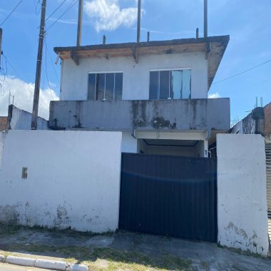 🏡 Casa Ampla c/ Potencial
