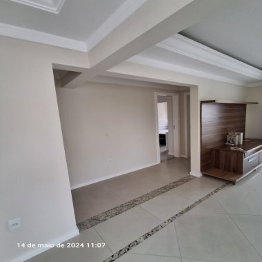 Apartamento Semi Mobiliado com Vista Mar e 3 Vagas