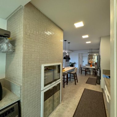 Apartamento Mobiliado com 3 Quartos e 2 Vagas no Bairro Lídia Duarte – Camboriú/SC