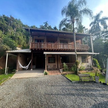 🏡 Chácara à Venda – Rio do Meio, Camboriú/SC 🌿