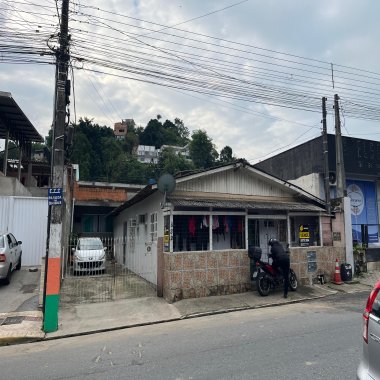 Imóvel Comercial para Venda no bairro Monte Alegre em Camboriú