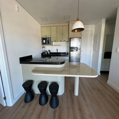 Apartamento Mobiliado para Locação – Praia Brava Riviera